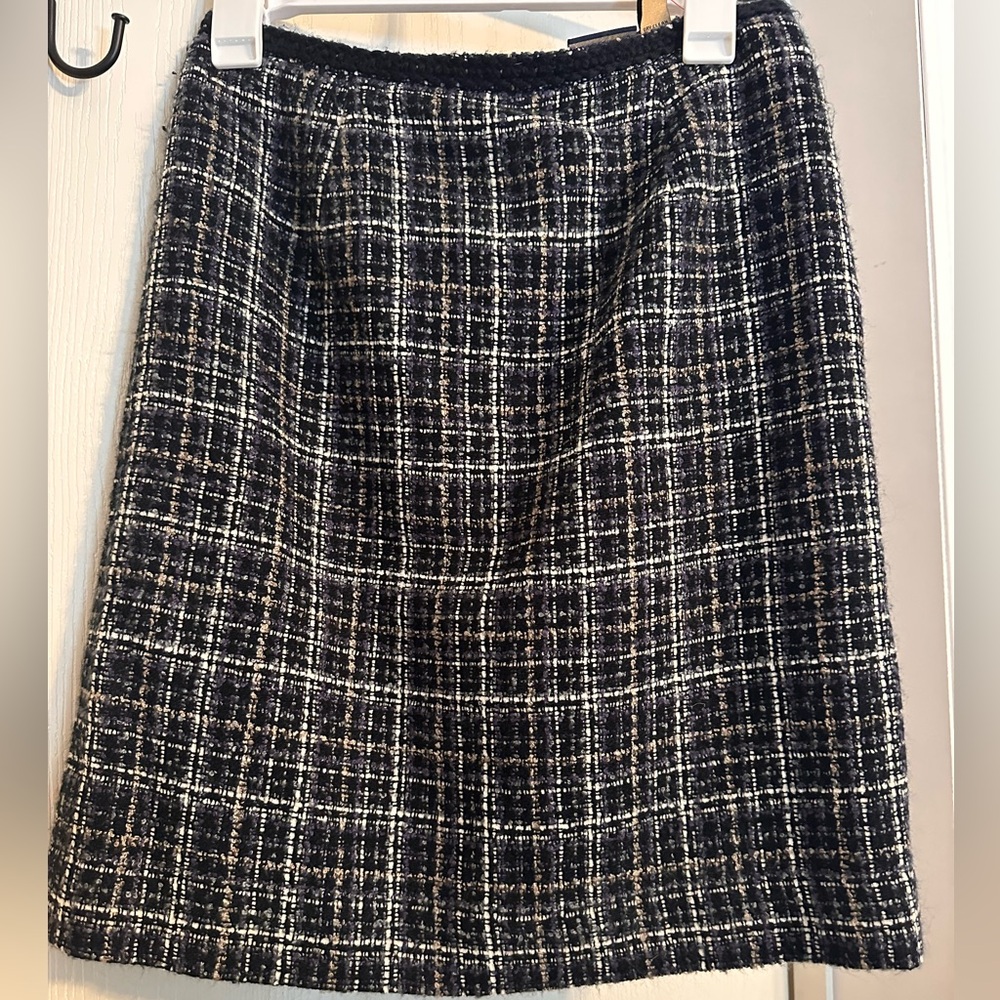 Laura Scott Black, blue and White Plaid Tweed A-Line Skirt